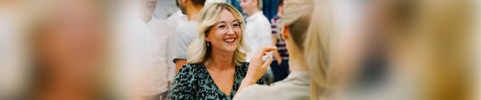 Fokus auf Teilnehmerin im Brainbirds Seminar